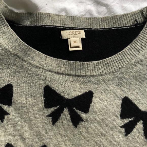 🌟 J. Crew Bow Sweater 🎀 - Picture 3 of 4